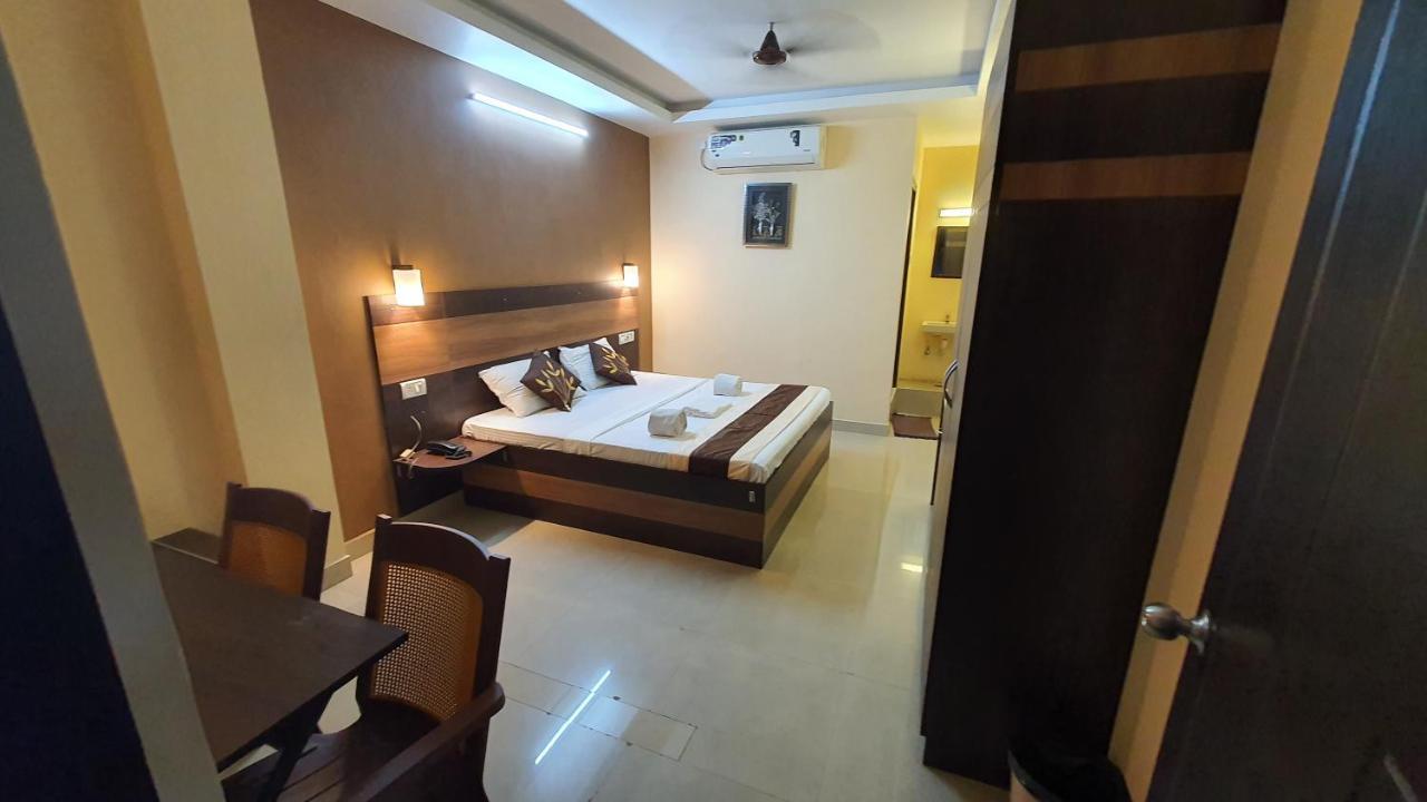 S4 Residency Guest house 2*